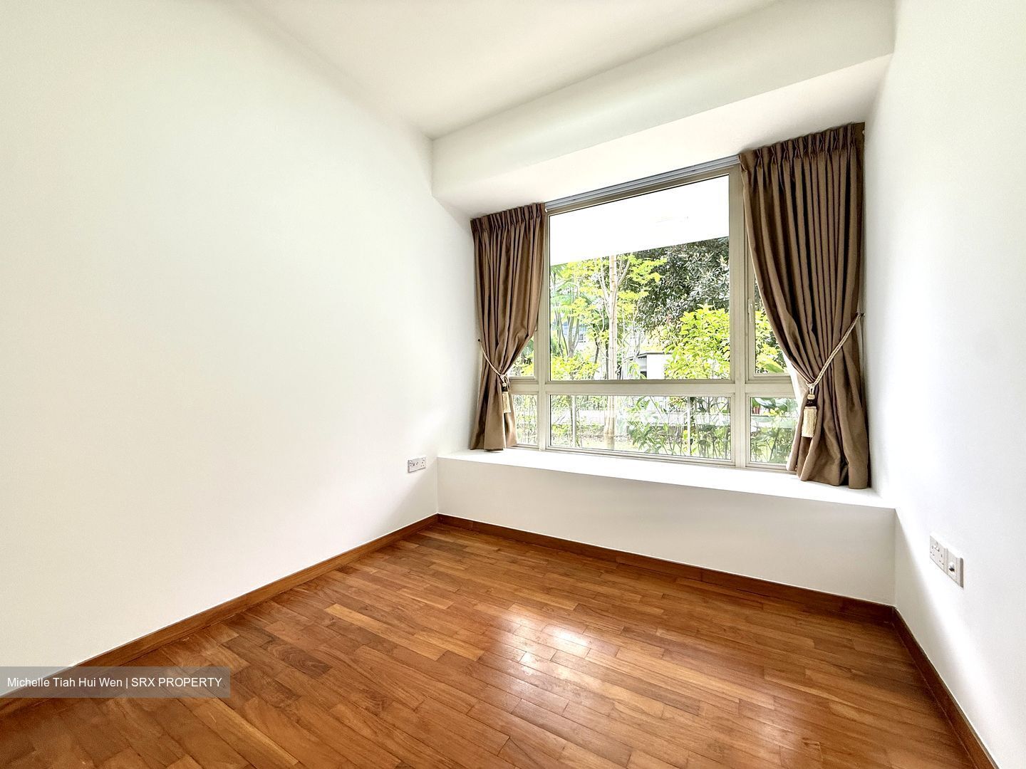 Flamingo Valley (D15), Condominium #589557791